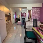 Leonidas Koutsoupia Apartment *