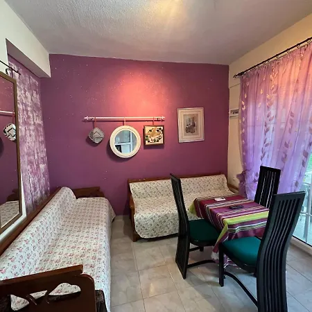 Leonidas Koutsoupia Kókkinon Nerón