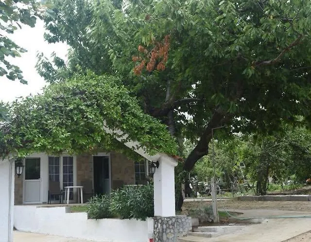 Leonidas Koutsoupia דירה Kókkinon Nerón