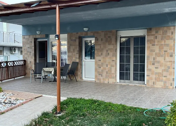 Leonidas Koutsoupia Kókkinon Nerón