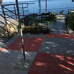 Apartman Leonidas Koutsoupia *