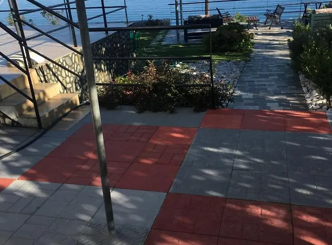 Apartamento Leonidas Koutsoupia *